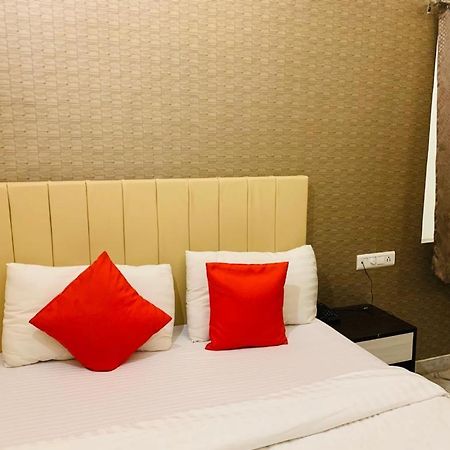 Hotel Kewal Palace バラナシ エクステリア 写真