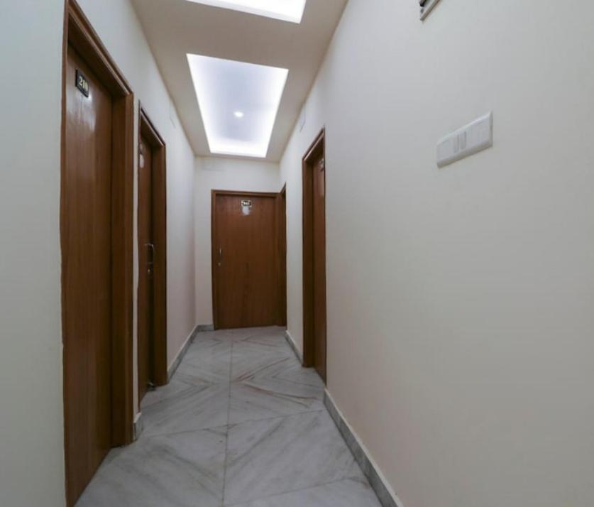 Hotel Kewal Palace バラナシ エクステリア 写真
